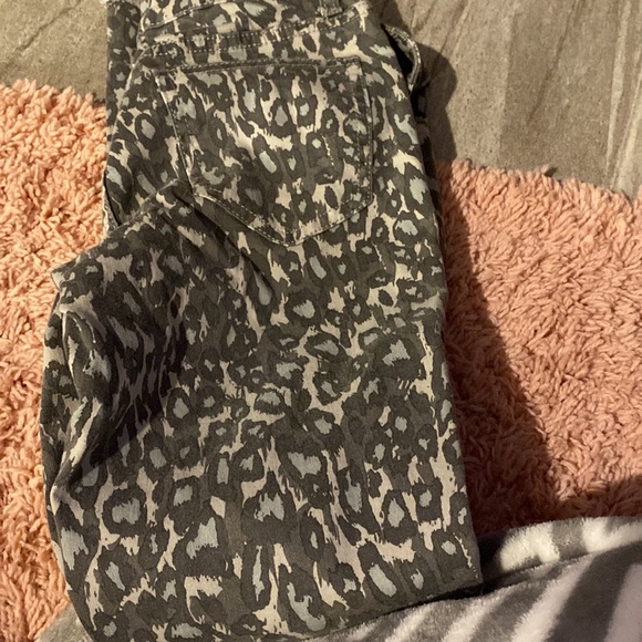 Cheetah jeans - Picture 3 of 3